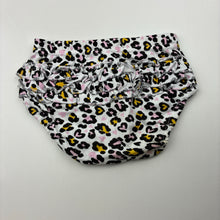 Load image into Gallery viewer, Girls Ollie's Place, cotton ruffle nappy cover / bloomers, GUC, size 000,  