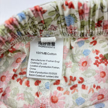 Load image into Gallery viewer, Girls lightweight, floral cotton shorts / bloomers, EUC, size 2,  