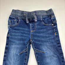 Load image into Gallery viewer, Boys Target, blue stretch denim jeans, elasticated, Inside leg: 32cm, GUC, size 3,  