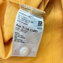 Load image into Gallery viewer, Unisex Uniqlo, school polo shirt top, GUC, size 9-10,  