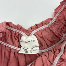 Load image into Gallery viewer, Girls Like Too, broderie trim top, GUC, size 5,  