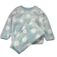 Load image into Gallery viewer, Girls blue, soft fleece pyjamas, no labels, armpit to armpit: 30cm, shoulder to cuff: 34cm, Inside leg: 37cm, GUC, size 3-4,  