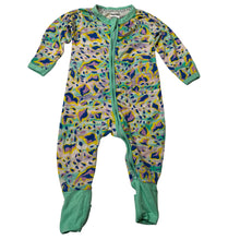 Load image into Gallery viewer, Unisex Bonds, zip wondersuit / zippy / romper, GUC, size 00,  