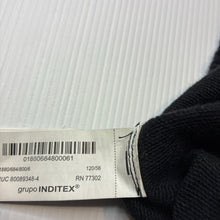 Load image into Gallery viewer, Boys black, casual shorts, elasticated, EUC, size 6,  