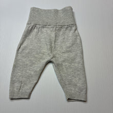 Load image into Gallery viewer, Unisex purebaby, organic cotton knit leggings / bottoms, EUC, size 0000,  