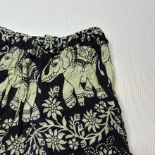 Load image into Gallery viewer, Girls lightweight, shorts, elasticated, GUC, size 5-6,  