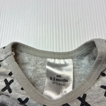Load image into Gallery viewer, Unisex Target, cotton singlet top, EUC, size 000,  