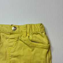 Load image into Gallery viewer, Girls Tiny Little Wonders, yellow stretch cotton shorts, elasticated, GUC, size 0,  