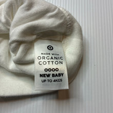 Load image into Gallery viewer, Unisex Target, organic cotton hat / beanie, EUC, size 0000,  