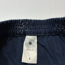 Load image into Gallery viewer, Girls Target, navy floral cotton shorts, elasticated, GUC, size 3,  