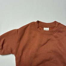 Load image into Gallery viewer, Unisex Baby Berry, fleece lined sweater / jumper, EUC, size 000,  