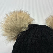 Load image into Gallery viewer, Unisex black, cable knit hat / beanie, EUC, size 1-2,  