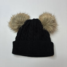 Load image into Gallery viewer, Unisex black, cable knit hat / beanie, EUC, size 1-2,  