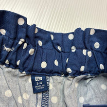 Load image into Gallery viewer, Girls Uniqlo, lightweight cotton shorts, elasticated, FUC, size 3-4,  