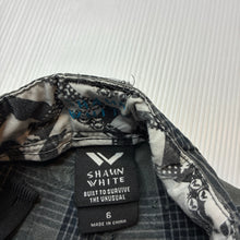 Load image into Gallery viewer, Boys SHAUN WHITE, checked cotton shorts, adjustable, FUC, size 6,  