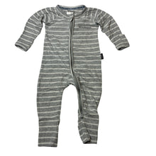 Load image into Gallery viewer, Unisex Bonds, zip wondersuit / zippy / romper, GUC, size 000,  