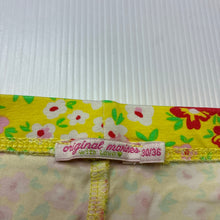 Load image into Gallery viewer, Girls Original Marines, floral cropped leggings, Inside leg: 15.5cm, GUC, size 3,  