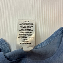 Load image into Gallery viewer, Boys Target, soft feel organic cotton singlet top, GUC, size 00,  
