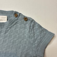 Load image into Gallery viewer, Unisex Baby Baby, knitted cotton short sleeve top, EUC, size 0,  