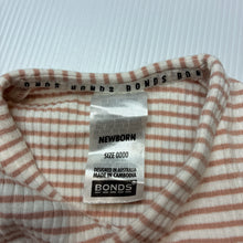 Load image into Gallery viewer, Unisex Bonds, ribbed stretchy zip coverall / romper, EUC, size 0000,  