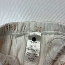 Load image into Gallery viewer, Unisex Dymples, stretchy shorts, jungle animals, GUC, size 000,  
