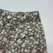 Load image into Gallery viewer, Girls H&amp;M, lightweight floral cotton shorts, adjustable, EUC, size 3,  