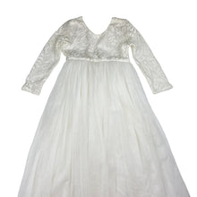 Load image into Gallery viewer, Girls Arabella and Rose, cotton lined tulle &amp; lace flower girl / formal dress, EUC, size 4, L: 75cm
