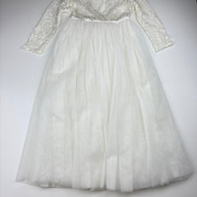 Load image into Gallery viewer, Girls Arabella and Rose, cotton lined tulle &amp; lace flower girl / formal dress, EUC, size 4, L: 75cm