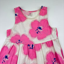 Load image into Gallery viewer, Girls M&amp;S, floral cotton summer dress, light mark at neck, FUC, size 6-7, L: 57cm