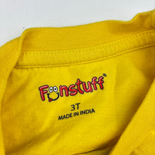 Load image into Gallery viewer, Unisex Funstuff, yellow cotton tee / top, giraffe, GUC, size 3,  