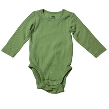 Load image into Gallery viewer, Unisex H&amp;M, ribbed organic cotton blend bodysuit / romper, EUC, size 000,  