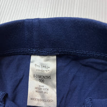 Load image into Gallery viewer, Unisex Tiny Little Wonders, cotton leggings / bottoms, EUC, size 000,  
