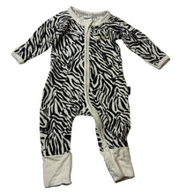 Load image into Gallery viewer, Unisex Bonds, zip wondersuit / zippy / romper, GUC, size 0000,  