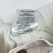 Load image into Gallery viewer, Unisex Jack &amp; Milly, white cotton shorts, elasticated, EUC, size 3,  