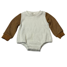Load image into Gallery viewer, Unisex MINI ZALI, knitted bodysuit / romper, EUC, size 00,  