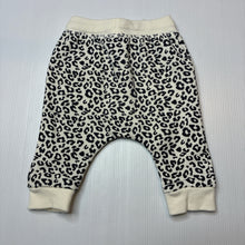 Load image into Gallery viewer, Unisex Baby Berry, animal print fleece lined pants / bottoms, elasticated, EUC, size 000,  