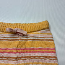 Load image into Gallery viewer, Girls Dymples, knitted cotton shorts, elasticated, EUC, size 000,  