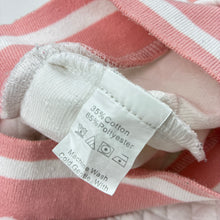 Load image into Gallery viewer, Girls quilted, varsity style sweater, pilling, FUC, size 3,  