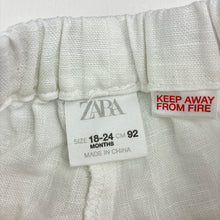 Load image into Gallery viewer, Unisex Zara, white linen pants, elasticated, Inside leg: 26.5cm, EUC, size 2,  