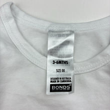 Load image into Gallery viewer, Unisex Bonds, white cotton blend bodysuit, EUC, size 00,  
