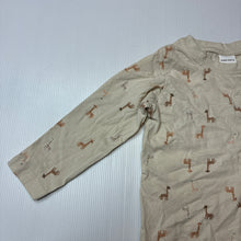 Load image into Gallery viewer, Unisex Baby Berry, beige cotton long sleeve t-shirt, GUC, size 1,  