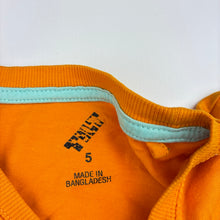 Load image into Gallery viewer, Boys Tilt, cotton t-shirt, dinosaur, minor marks, FUC, size 5,  