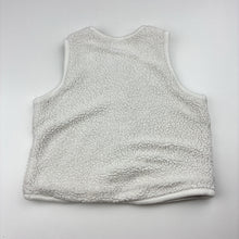 Load image into Gallery viewer, Unisex Uniqlo, cotton lined fleece vest, GUC, size 00,  