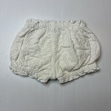 Load image into Gallery viewer, Girls Dymples, white cotton blend broderie bloomers, elasticated, EUC, size 000,  