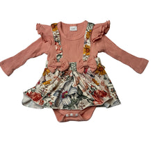 Load image into Gallery viewer, Girls ribbed, ruffle romper dress, EUC, size 000,  