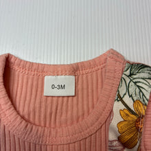 Load image into Gallery viewer, Girls ribbed, ruffle romper dress, EUC, size 000,  
