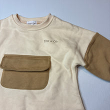 Load image into Gallery viewer, Unisex Trio + Co., thick cotton romper, EUC, size 1,  