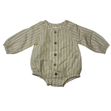Load image into Gallery viewer, Unisex Jamie Kay, organic cotton long sleeve bodysuit, EUC, size 000,  