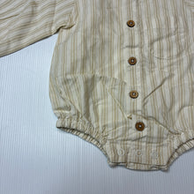 Load image into Gallery viewer, Unisex Jamie Kay, organic cotton long sleeve bodysuit, EUC, size 000,  