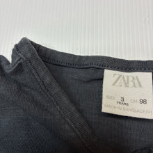 Load image into Gallery viewer, Unisex Zara, grey cotton sleeveless top, GUC, size 3,  